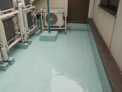 病院の屋上でウレタン塗布防水　大阪市　Nビル