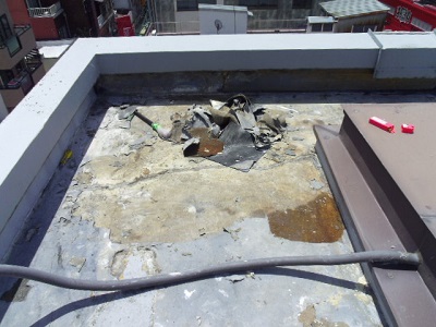 ビルの内装工事途中に発覚した屋上の雨漏り修理　大阪市北区　Yビル