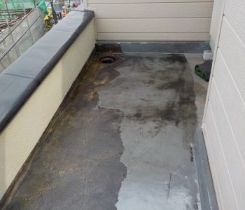 陸屋根屋上の雨漏り修理でウレタン防水塗装　大阪市福島区　S様