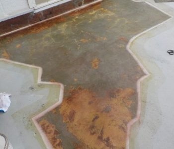 ビル屋上の雨漏り原因箇所のFRP防水10㎡分を部分補修　大阪市東住吉区