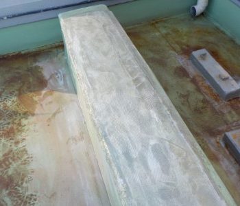 ハイツ屋上の破損した塩ビシート防水を補修　大阪市中央区