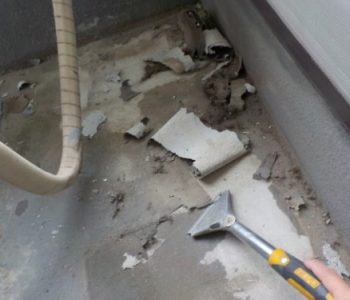 ペンキが剥がれた5㎡のベランダ床と手摺にウレタン防水工事　大阪府和泉市