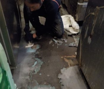 厨房の床防水やり替え工事｜油分に強く剥がれにくい防水に　兵庫県尼崎市のお弁当屋さん