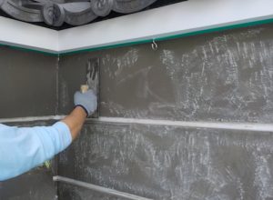 お寺の塀が色褪せてきた｜塗り替えとクラック補修工事　大阪市北区