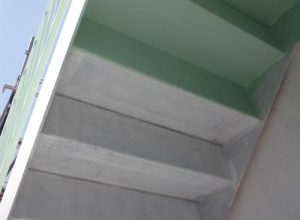 3階建て住宅で外壁と階段の塗装を実施した事例 | 大阪市旭区