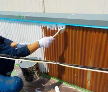 パラペットが原因の雨漏りを笠木補修&トタン塗装で改善　大阪市東住吉区