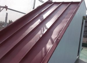 屋上の鉄部塗装、および玄関庇の補修・塗装の事例 | サビや剥がれを改善　神戸市東灘区