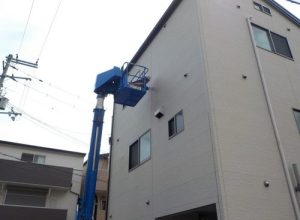 足場を組まずに外壁のシーリングを補修！予算を抑えた工事　大阪市鶴見区