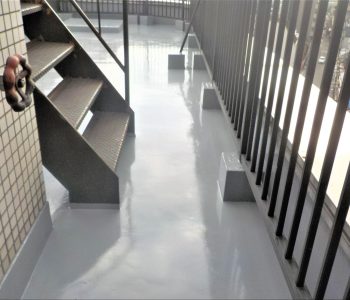 マンション屋上廻り（階段・床部）の防水・塗装工事 | 大阪市西区