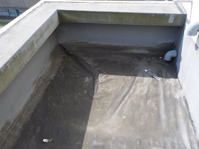 ビルのシート防水がヨレヨレで漏水…　大阪市　Sビル