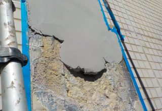 タイル張りの外壁が数箇所破損！樹脂モルタルで補修＋塗装をして雨漏りを止める　大阪市阿倍野区