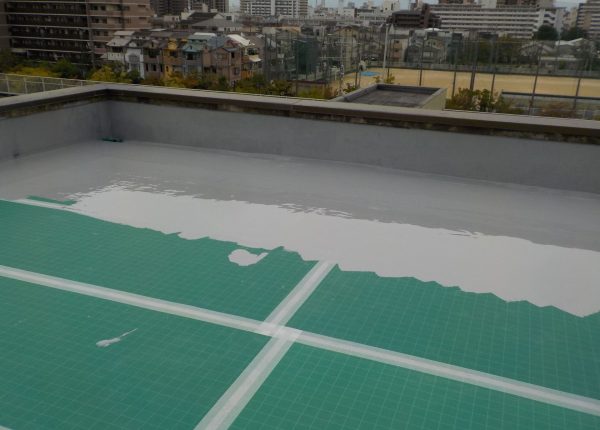 鉄骨5階建てで漏水！約40年補修なしのマンションの屋上防水工事　大阪市住之江区