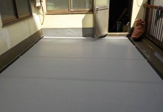 築50年補修歴なしのビルのバルコニー！手すり内部にも防水材を注入して防水対策　大阪市阿倍野区