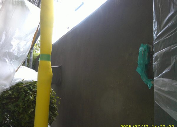 RC造の外壁に浮きや膨れ！ウレタン塗膜防水などで雨漏りに対処　大阪市阿倍野区