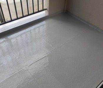築50年の鉄骨3階建てベランダ破損による雨漏り！ご希望によりFRP防水を施工　大阪市浪速区