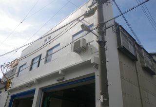鉄骨2階建倉庫の外壁塗装！防水屋は下地に力を入れて長持ちさせる　大阪市東成区
